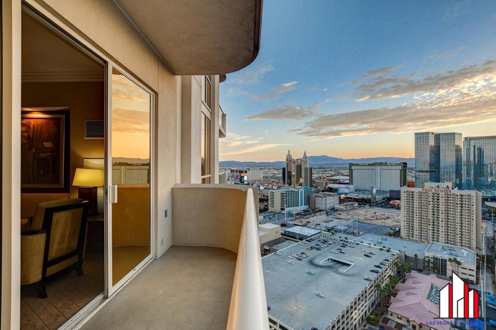 Mgm Signature-30-705 F1 Track & Strip View Balcony Las Vegas Buitenkant foto
